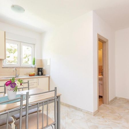 Awesome Apartment In Krvavica With Kitchen エクステリア 写真