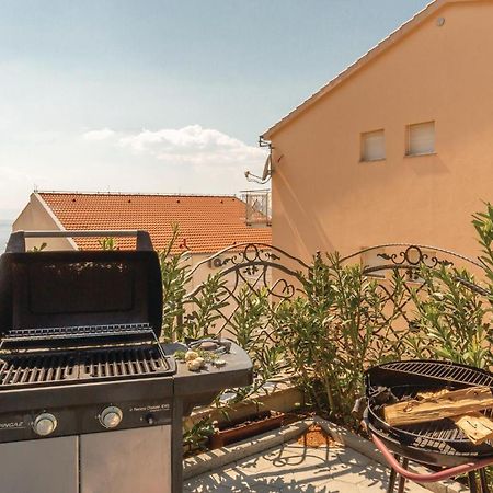 Awesome Apartment In Krvavica With Kitchen エクステリア 写真